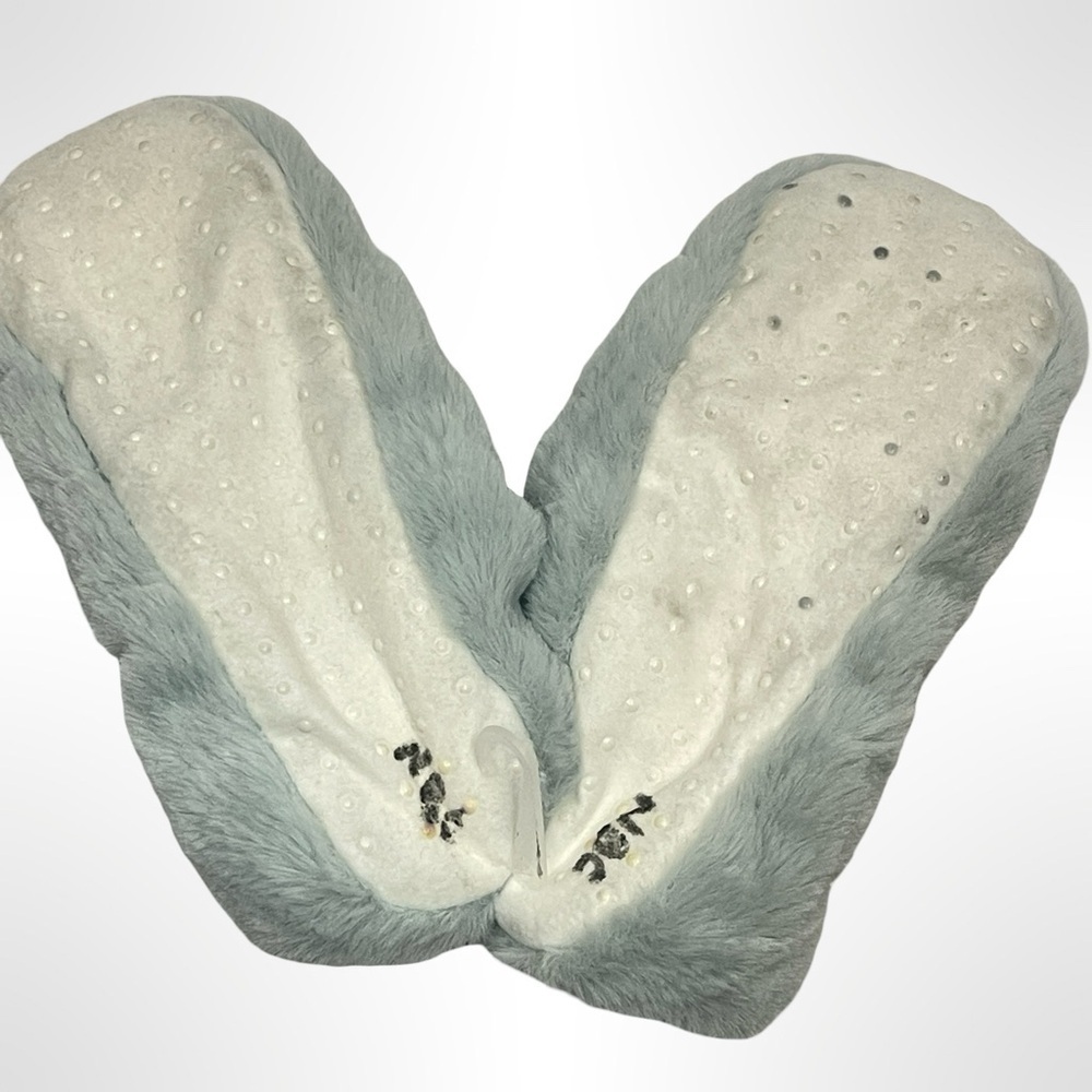 Cozy Fuzzy Slipper Socks in Light Blue NWT - Size S/M - Picture 4 of 4